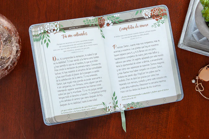 365 días de oración para las mujeres - interior image