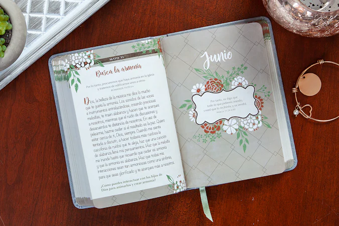 365 días de oración para las mujeres - interior image