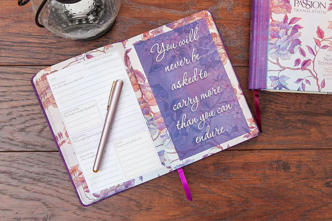 The Passion Translation Bible Study Journal (Peony) - interior image