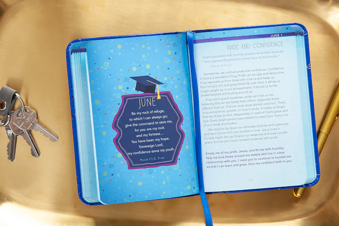 A Little God Time for Graduates (gift edition) - interior image