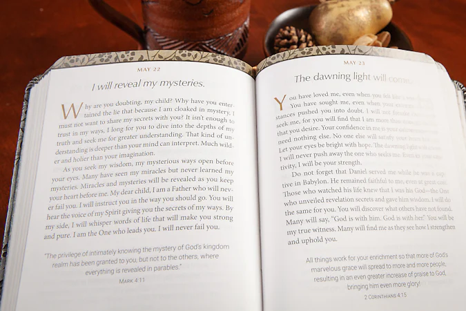 I Hear His Whisper 365 Daily Devotions (Gift Edition) - interior image