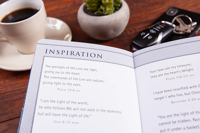 Bible Promises for Graduates Blueberry - interior image