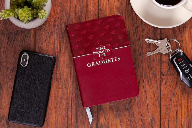 Bible Promises for Graduates (Raspberry) - interior image