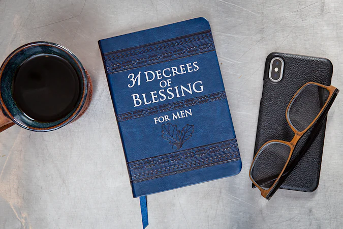 31 Decrees of Blessing for Men - interior image