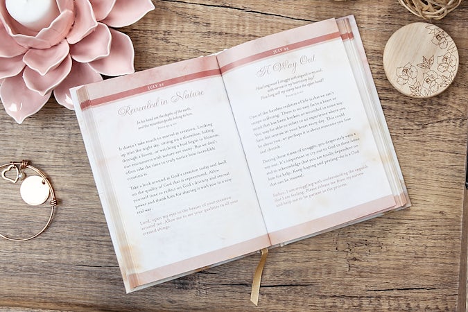 Psalms 365 - interior image