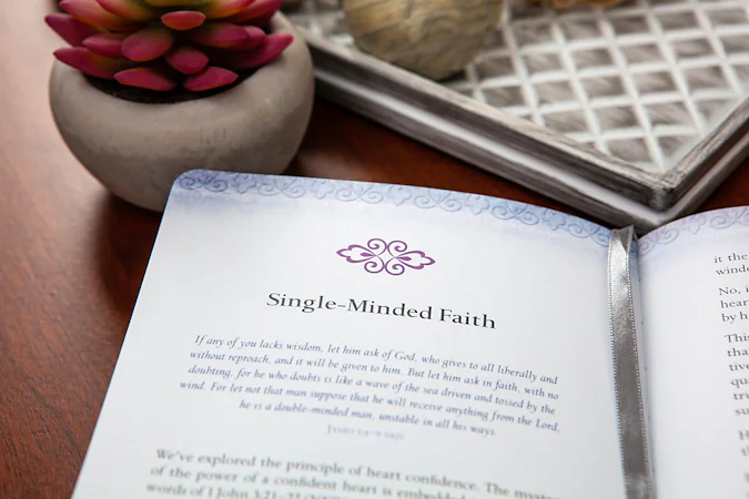 Praying Grace (Gift Edition) - interior image