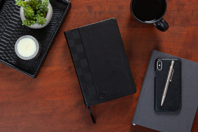 The Passion Translation New Testament (2020 Edition) Black - interior image