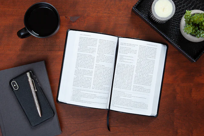 The Passion Translation New Testament (2020 Edition) Black - interior image