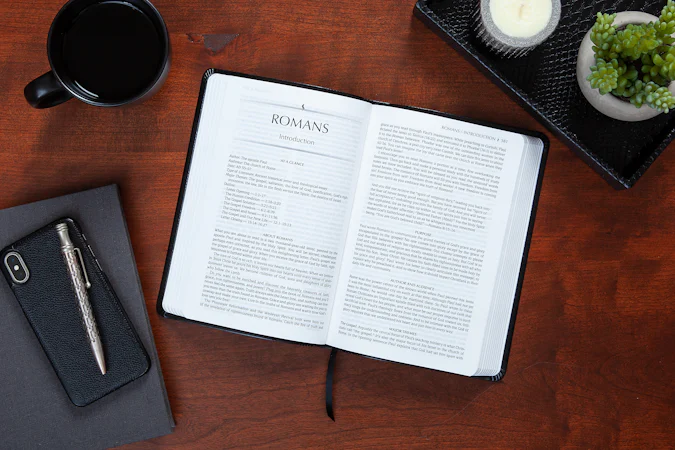 The Passion Translation New Testament (2020 Edition) Black - interior image