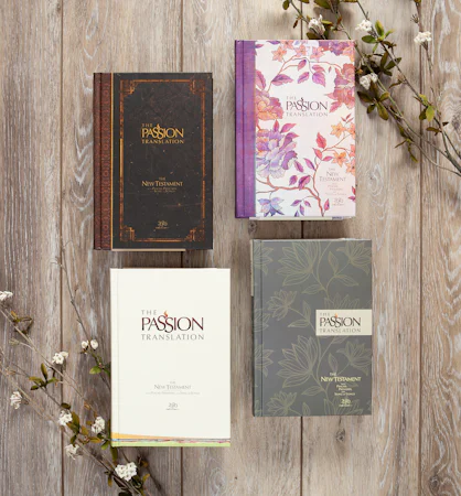 The Passion Translation New Testament (2020 Edition) HC Floral - interior image