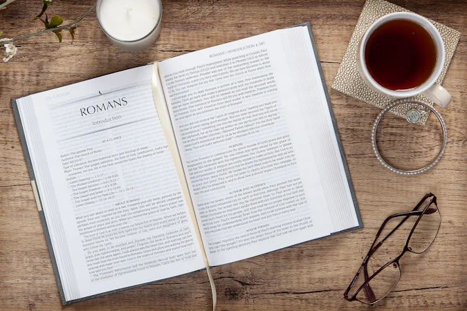 The Passion Translation New Testament (2020 Edition) HC Floral - interior image