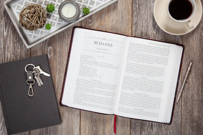 The Passion Translation New Testament (2020 Edition) Large Print Burgundy - interior image