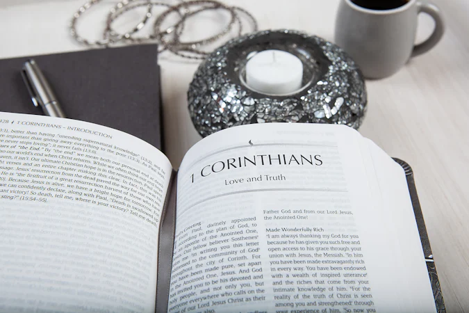 The Passion Translation New Testament (2020 Edition) Compact Charcoal - interior image