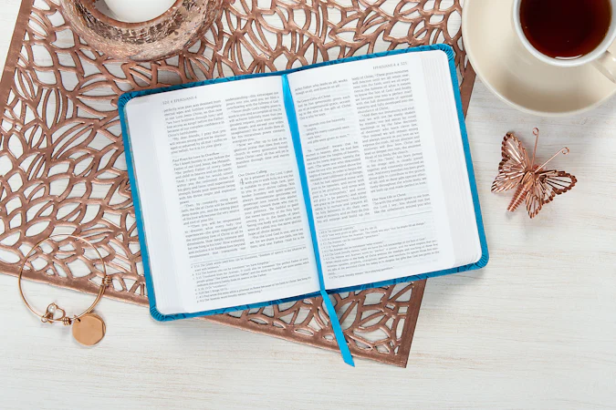 The Passion Translation New Testament (2020 Edition) Compact Teal - interior image