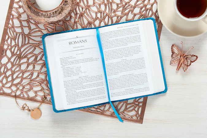 The Passion Translation New Testament (2020 Edition) Compact Teal - interior image