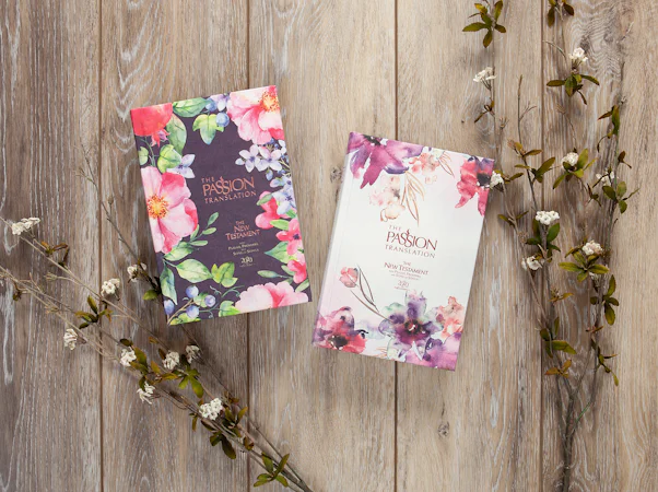 The Passion Translation New Testament (2020 Edition) Passion in Plum - interior image