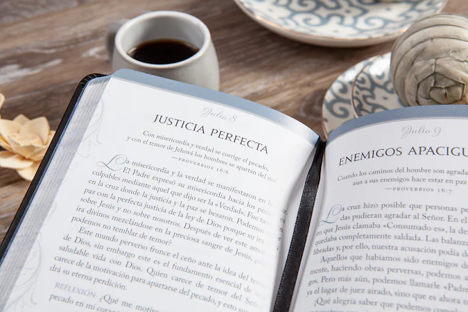 En esto pensad - interior image