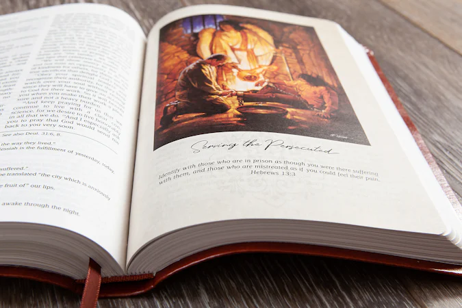 The Passion Translation New Testament Masterpiece Edition - interior image