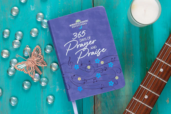 365 Days of Prayer and Praise - interior image