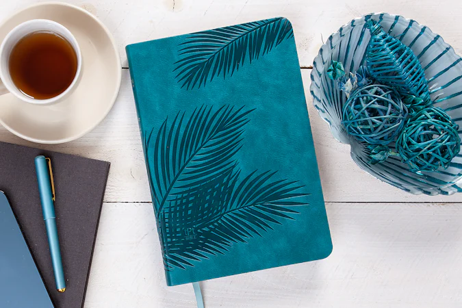 The Passion Translation New Testament (2020 edition) Large Print Teal - interior image