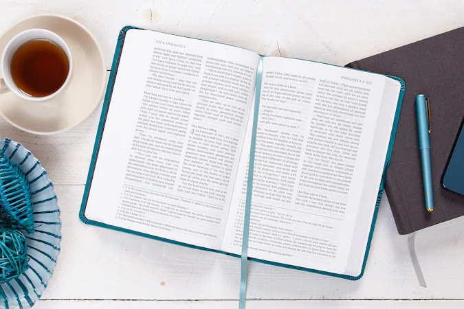 The Passion Translation New Testament (2020 edition) Large Print Teal - interior image