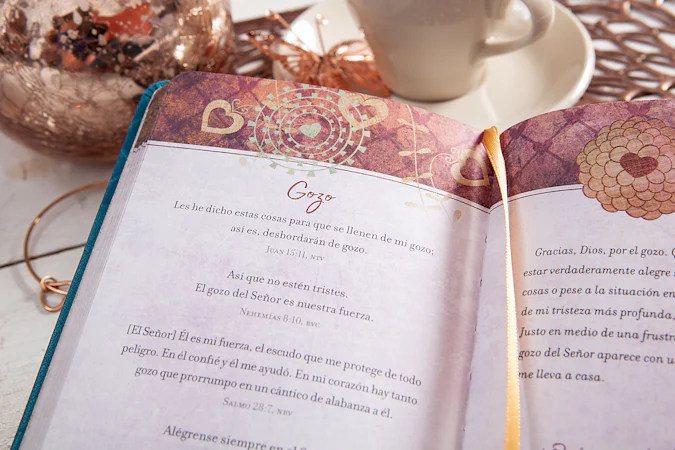 Oraciones y promesas para las madres - interior image