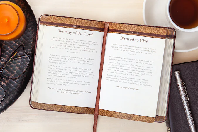 The KJV Devotional - interior image