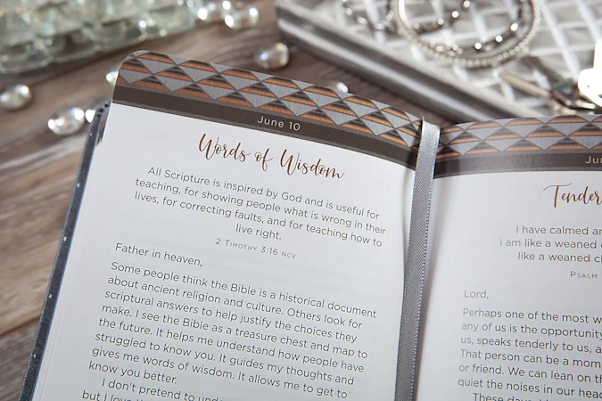 Prayers to Strengthen Your Soul - interior image