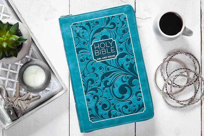 KJV Holy Bible Zip Turquoise - interior image