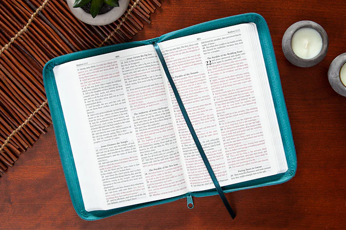 KJV Holy Bible Zip Turquoise - interior image