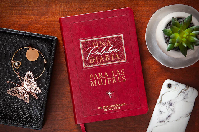 Una palabra diaria para las mujeres - interior image