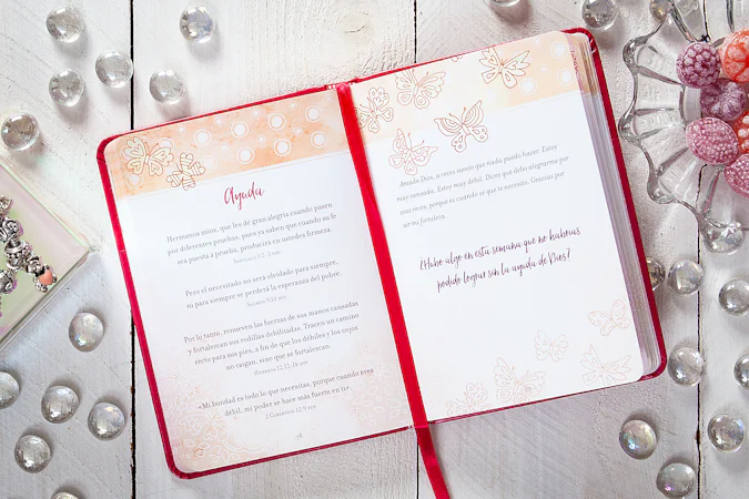 Oraciones y promesas para las niñas - interior image
