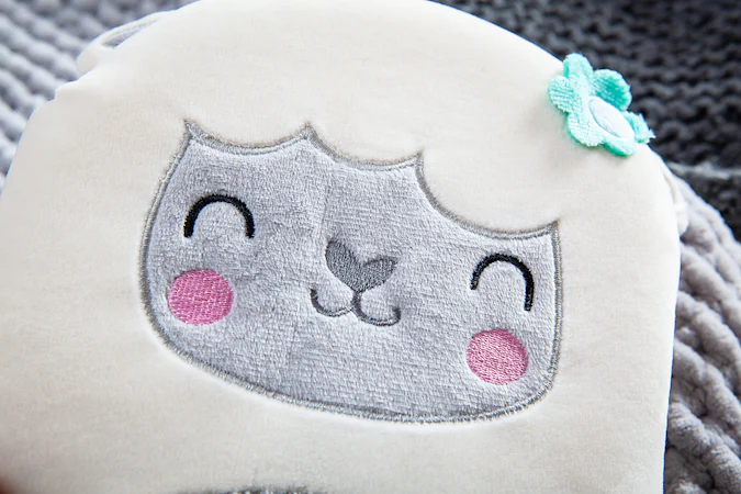 Squish and Snugg – Sweet Lamb - interior image