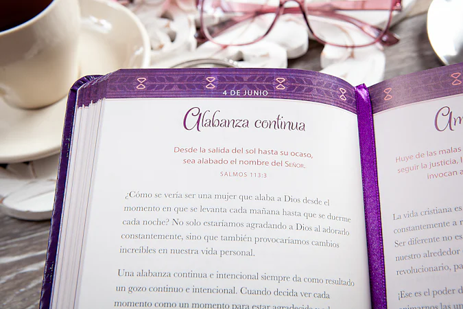 Dios está conmigo siempre - interior image