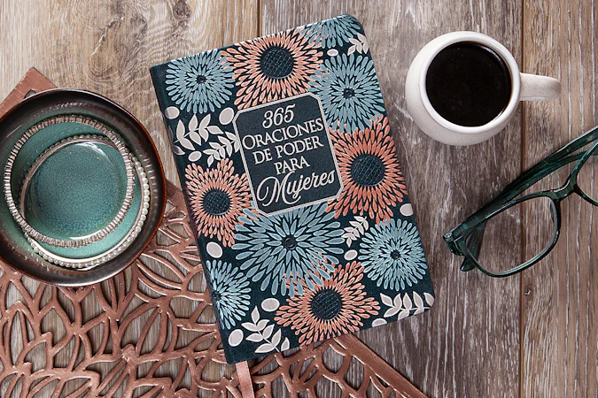 365 Oraciones de poder para mujeres - interior image