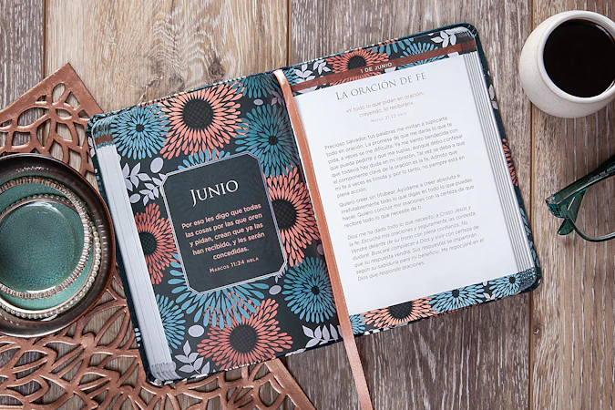 365 Oraciones de poder para mujeres - interior image