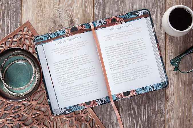 365 Oraciones de poder para mujeres - interior image