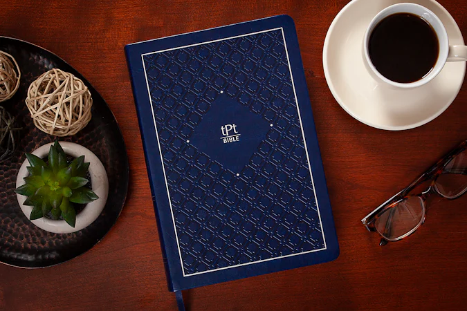 The Passion Translation New Testament (2020 edition) Giant Print Indigo - interior image