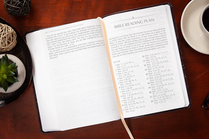 The Passion Translation New Testament (2020 edition) Giant Print Indigo - interior image