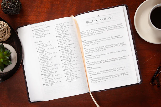 The Passion Translation New Testament (2020 edition) Giant Print Indigo - interior image