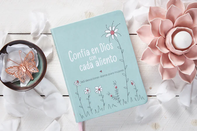 Confía en Dios con cada aliento - interior image