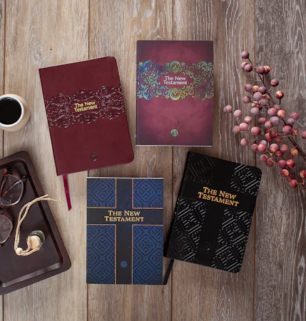 The Passion Translation New Testament (2020 edition) – Readers’ Edition Maroon - interior image